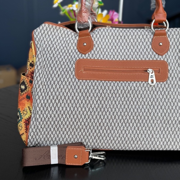 American Bling by Montana West Weekender Bag NWT - Picture 5 of 7